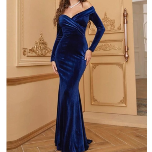 Luxe off shoulder party bridesmaids wedding velvet maxi dress - Picture 5 of 6